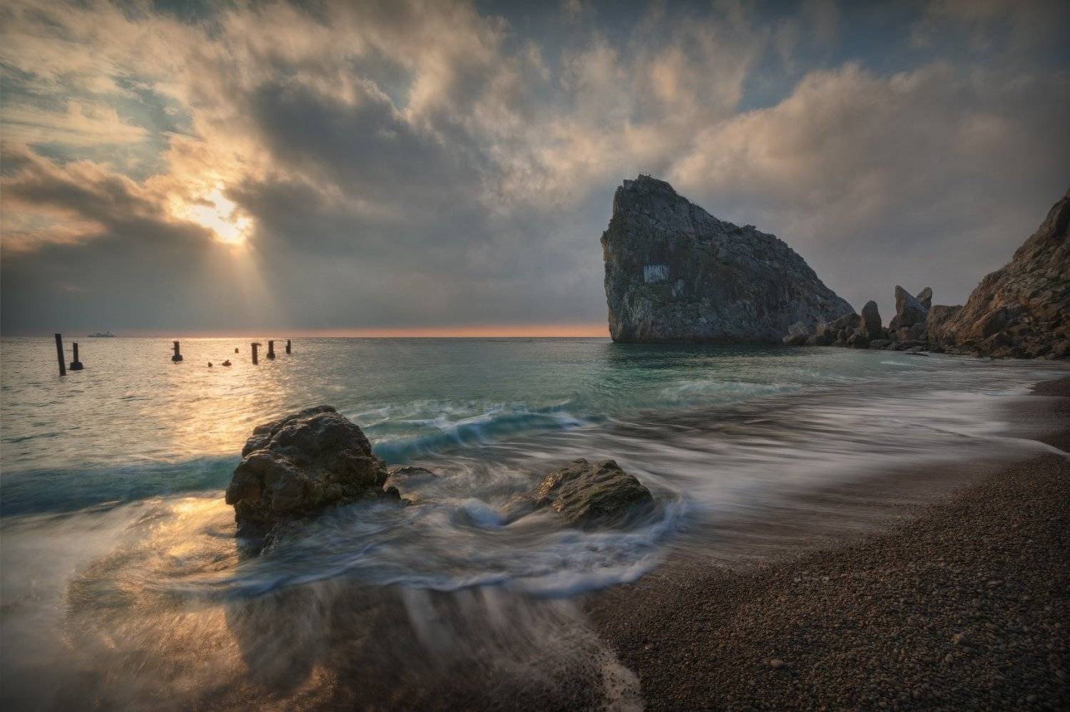 Волны, Галька, Дива, Крым, Море, Небо, Пляж, Рассвет, Скалы, Утро, Жмак Евгений