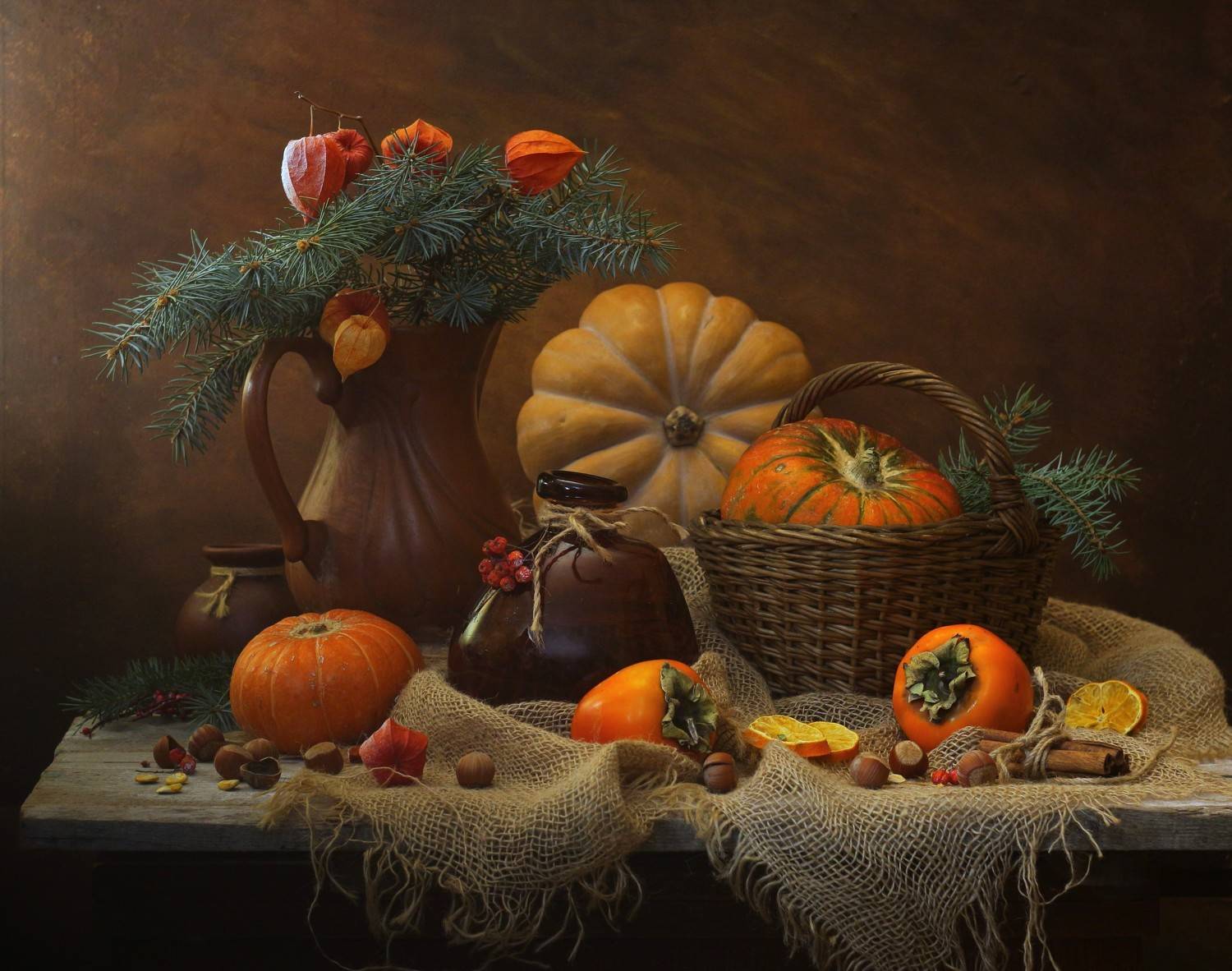 , Людмила Хрусталева*