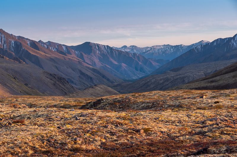Якутия, Сунтар-Хаята, горы Среднегорье фото превью