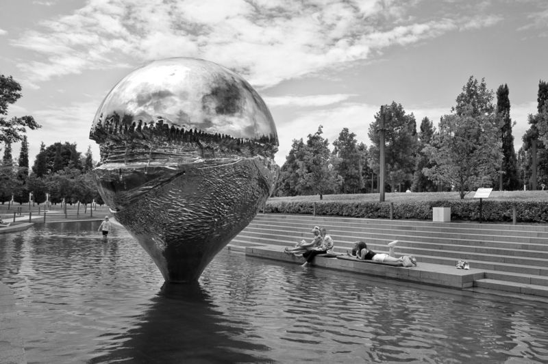 Точка, знак, парк Точка притяжения фото превью