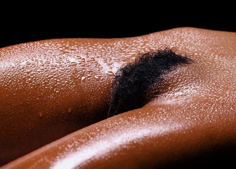 #izukyphotography #cuba #havana #artisticnude #nudeart #fineartnude #nudephotography #nudemodel #bodyart #sensualart #nudeportrait #blackandwhitenude #artisticphotography #humanformart #nudeartphotography #bodypositiveart #fineartphotography #minimalnudea  фото превью