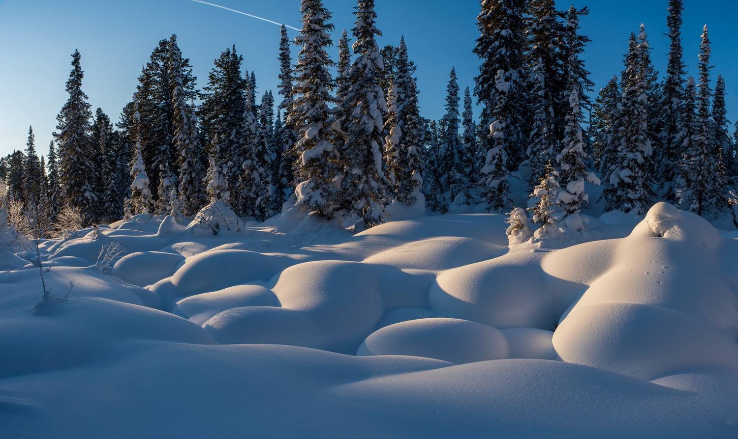 ергаки, озеро, ручей, светлое, светлый,  камни, шары, валуны, снег, скалы, зима, кедры, кухта, сугробы, панорама, Юрий Мальцев