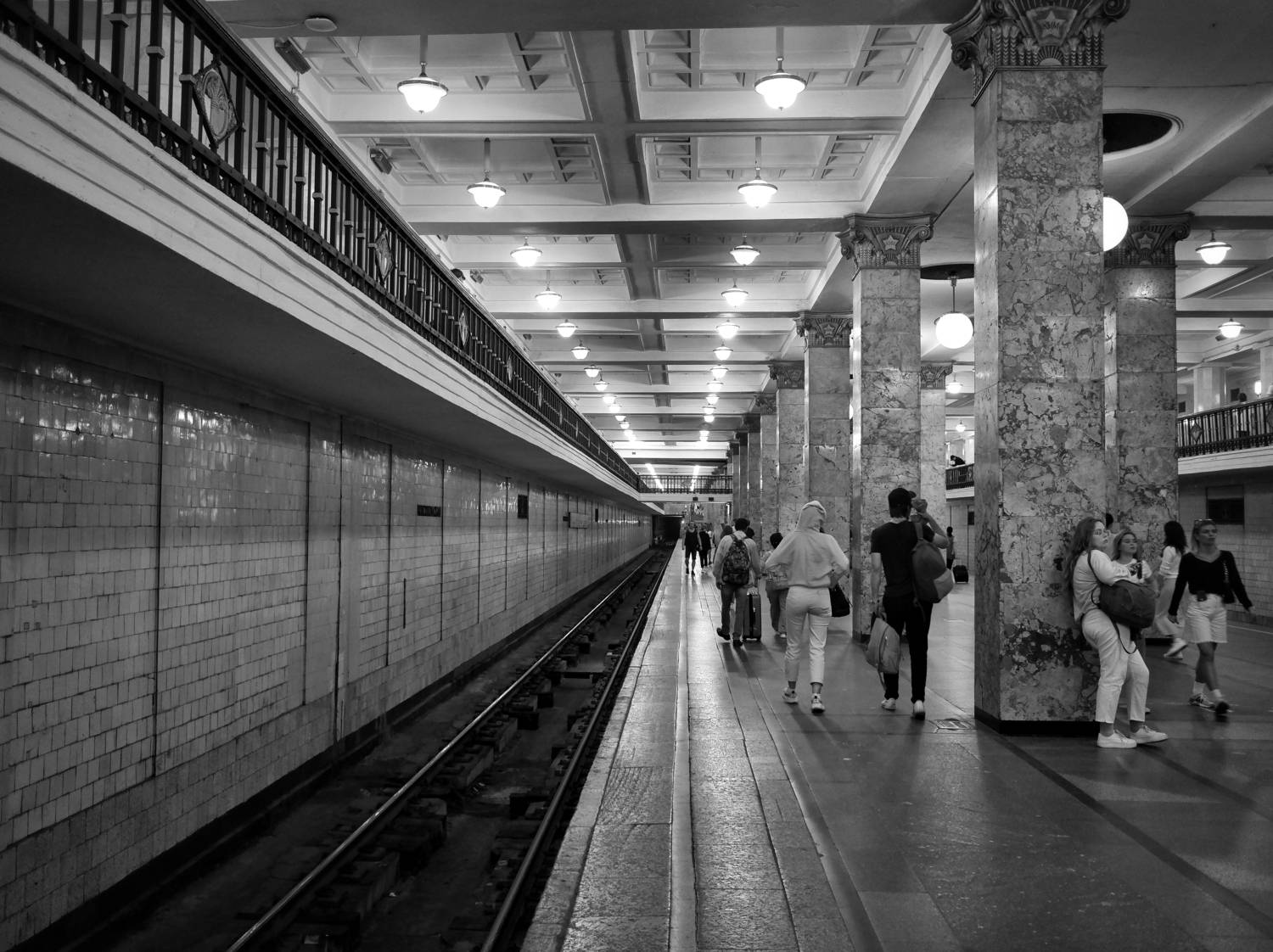 метро, люди, рельсы, путь, архитектура, Зорин Миша