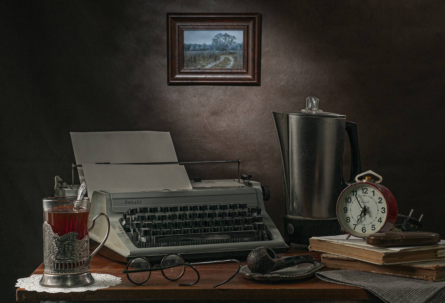будилник пишушая машинка стакн чая очки, Алексей Кошелев