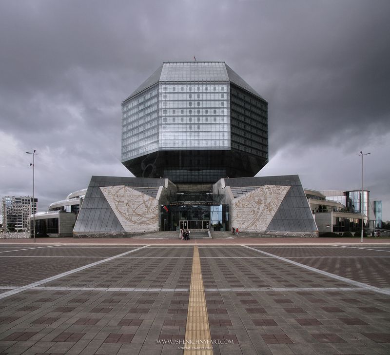 архитектура, современная архитектура, форма, геометрия, минск, белоруссия, городской пейзаж, уникальное сооружение Чистая геометрия фото превью