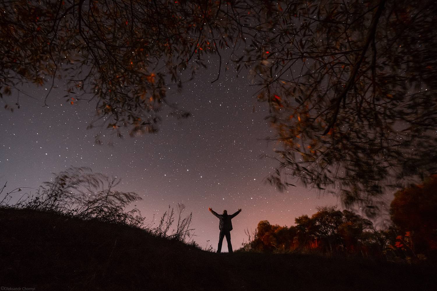 ночная съемка, ночное небо, ночной пейзаж, звезды, природа, силуэт человека, свобода, духовность, самопознание, вечность, мечты, фотограф чорный, саша чорный, коростышев, украина,, Чорный Александр
