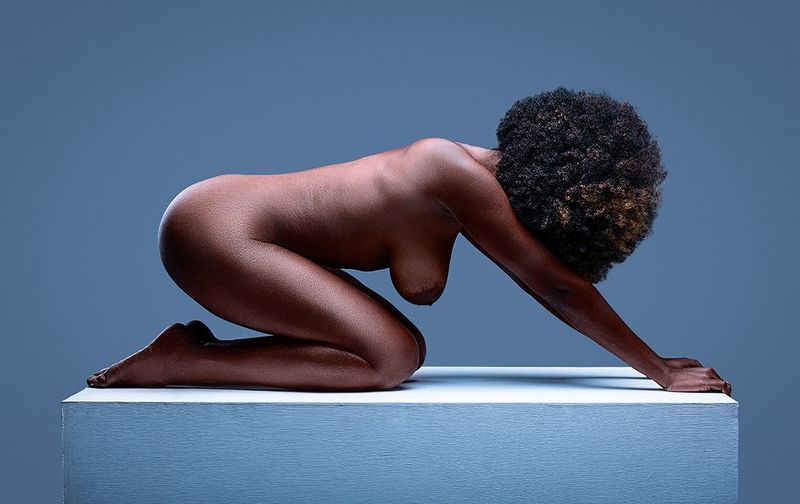 #izukyphotography #cuba #havana #artisticnude #nudeart #fineartnude #nudephotography #nudemodel #bodyart #sensualart #nudeportrait #blackandwhitenude #artisticphotography #humanformart #nudeartphotography #bodypositiveart #fineartphotography #minimalnudea  фото превью