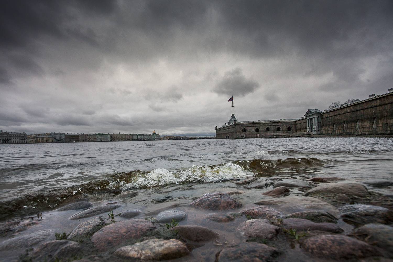 ,  александр михайлов