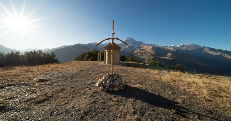 Грузия, Казбеги, Степанцминда, Монастырь Отцов пророка Илии, georgia, Гора Казбек,  Январский вид на гору Казбек фото превью