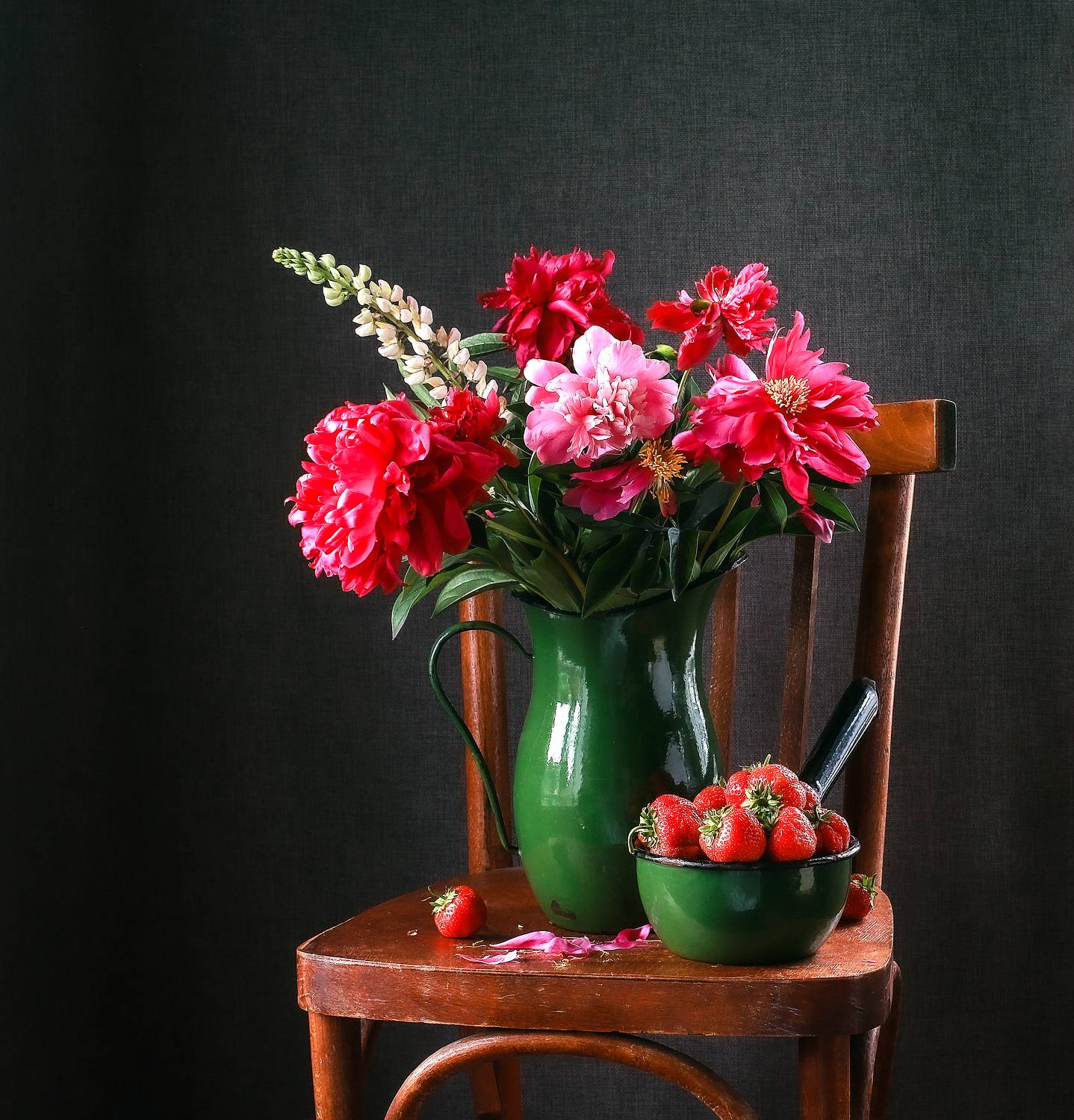 натюрморт, фотонатюрморт, still life, stillifefoto, лето, пионы, ягода, цветочный натюрморт, наталья казанцева, Наталья Казанцева