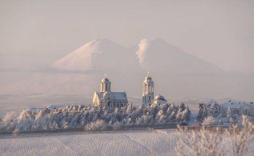 Зимний храм (Белогорье Кавказа)
