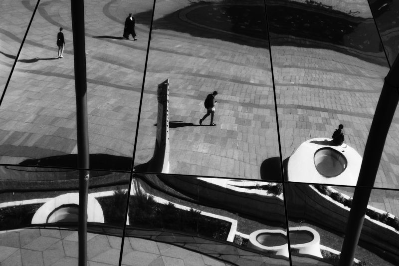 Странный мир фото превью