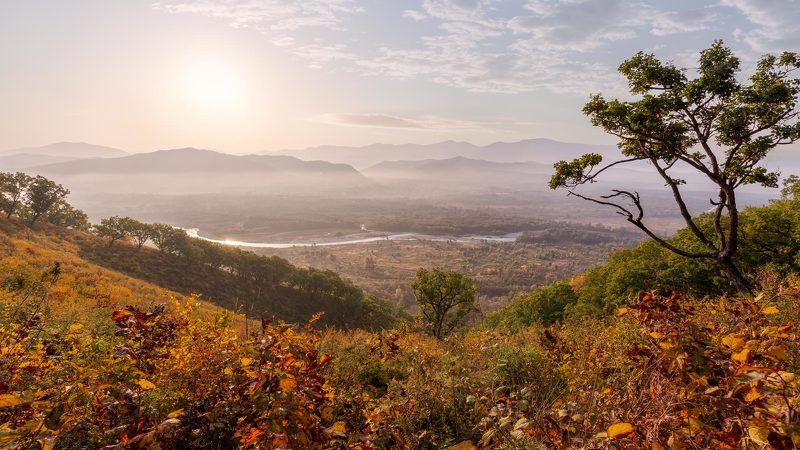 приморье, горы, утро, река, осень рассвет в горах фото превью