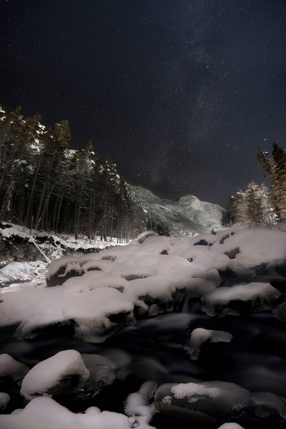 Ночь, горы, звезды, млечный путь, ночной пейзаж, астрофотография, кавказ, Приэльбрусье, река, зима, Влад Рябинин