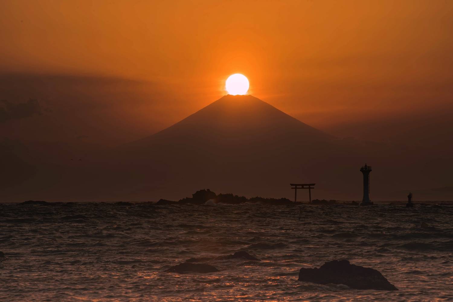 , instagram: HiHung_Ne