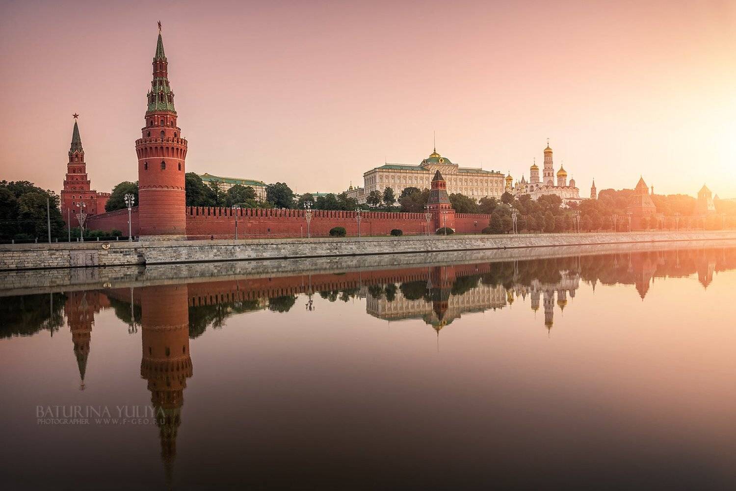 Москва, Кремль, утро, рассвет, отражение, набережная, город, архитектура, Юлия Батурина