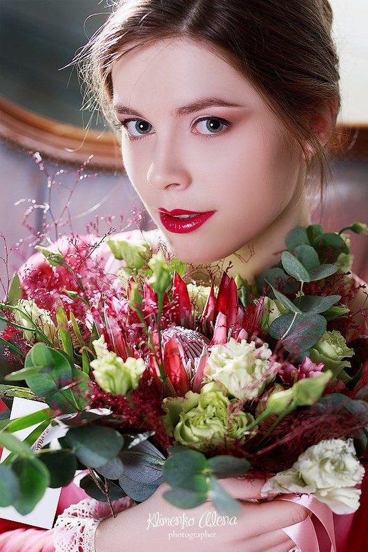 Портрет, глаза, букет, цветы, розовый, нежный, портрет девушки Daria фото превью