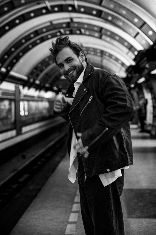 Прогулка в метро фото превью