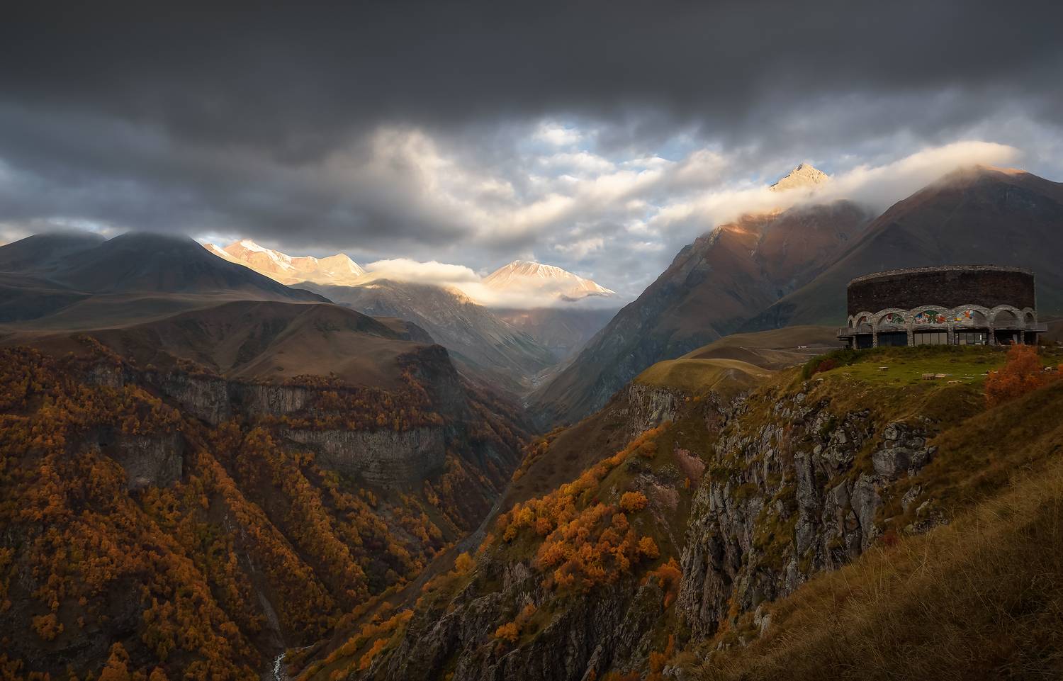 кавказ, горы, осень, Грузия, georgia, гудаури, утро, рассвет, крестовый перевал, осень в горах, Zakharov Armen