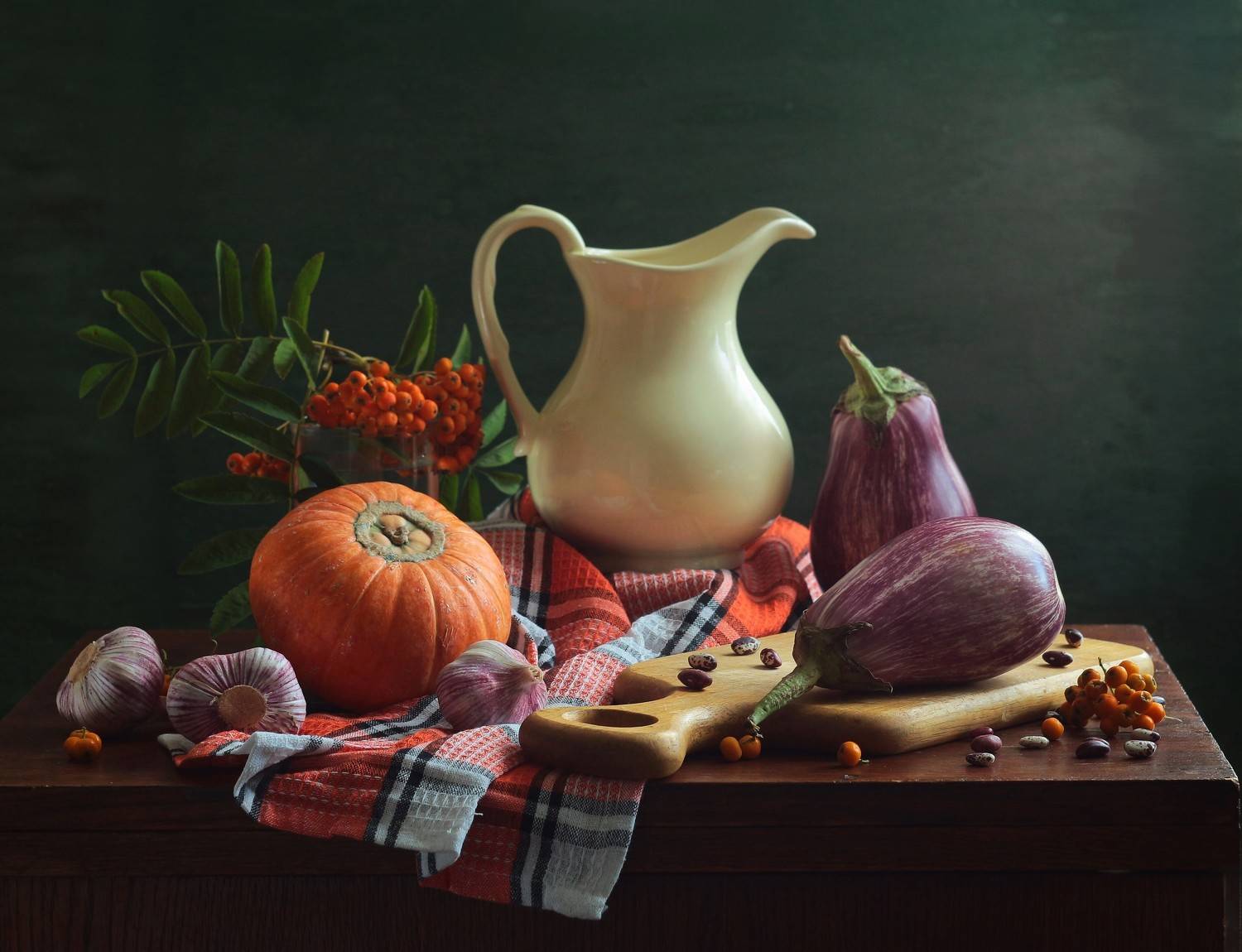 , Людмила Хрусталева*