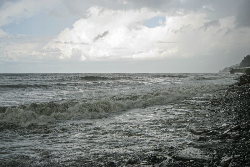 Штормит в Лоо фото превью