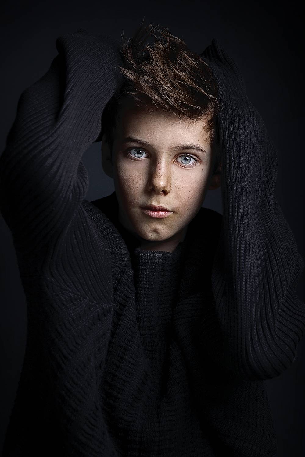 , Антон Леонов