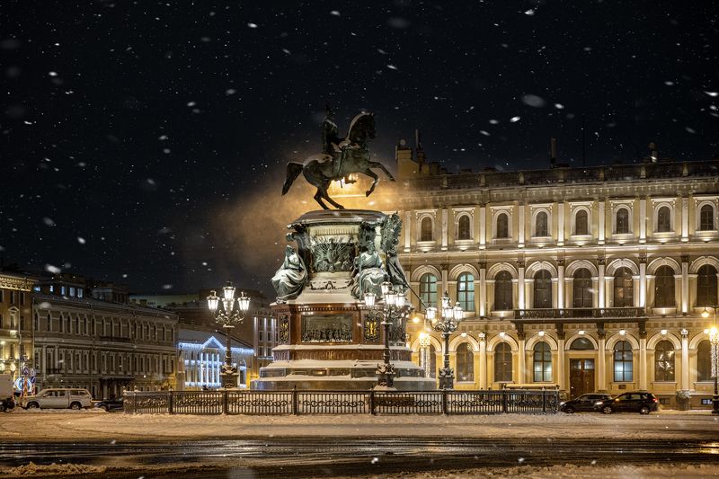 Памятник Николаю I на Исаакиевской площади в Санкт-Петербурге фото превью