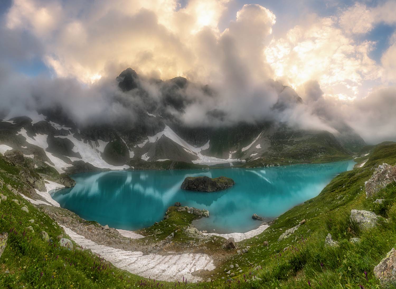 запалный кавказ, карачаево черкесия, кавказский заповедник, большое имеретинское, озеро безмолвия, закат, Мысливцев Николай