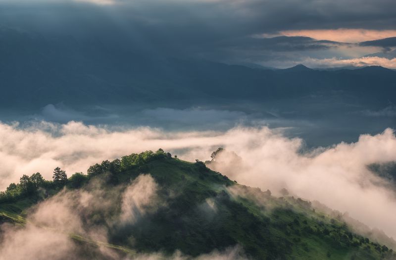 ингушетия, природа, кавказ, горы Между небом и землёй фото превью