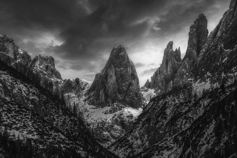 Empire фото превью