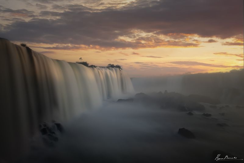 iguazu, falls, waterfalls, waterfall Iguazu Falls in sunset light фото превью