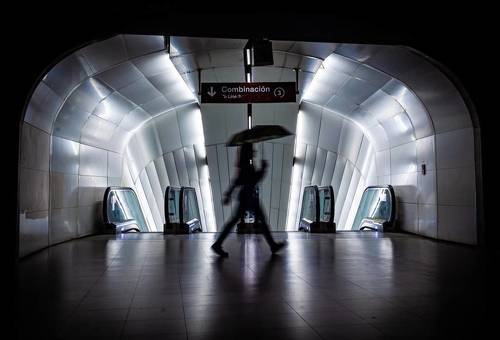 EL VIAJE: UNA TRAVESÍA SUBTERRÁNEA