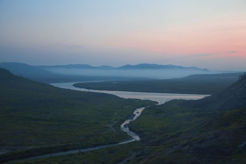 дальний восток россии, магаданская область, река колыма. Колыма. Белая ночь. фото превью