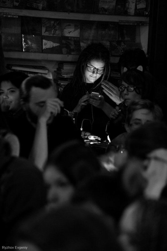 Электронный друг фото превью