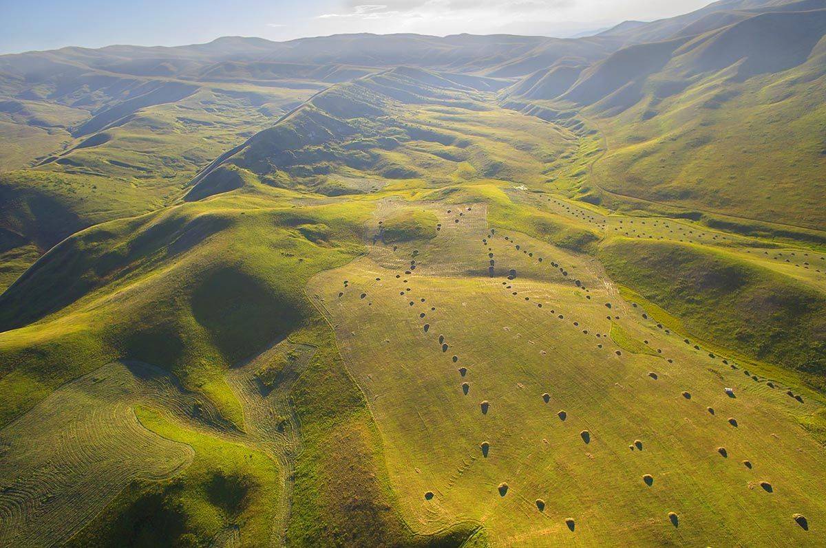 Казахстан, горы, стога, аэро, aerial, Борис Резванцев