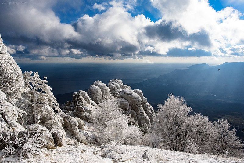 гора, поход, природа, Крым, Алушта, Демерджи, зима, снег, сугробы, красота, Черное море, облака, солнце Мороз и солнце  фото превью