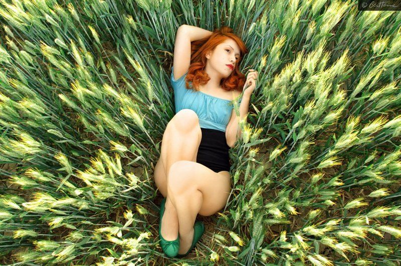 art photo, carolinemadison, field, nature, redhead, romantic A dream фото превью