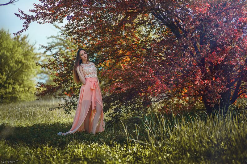 girl В саду фото превью