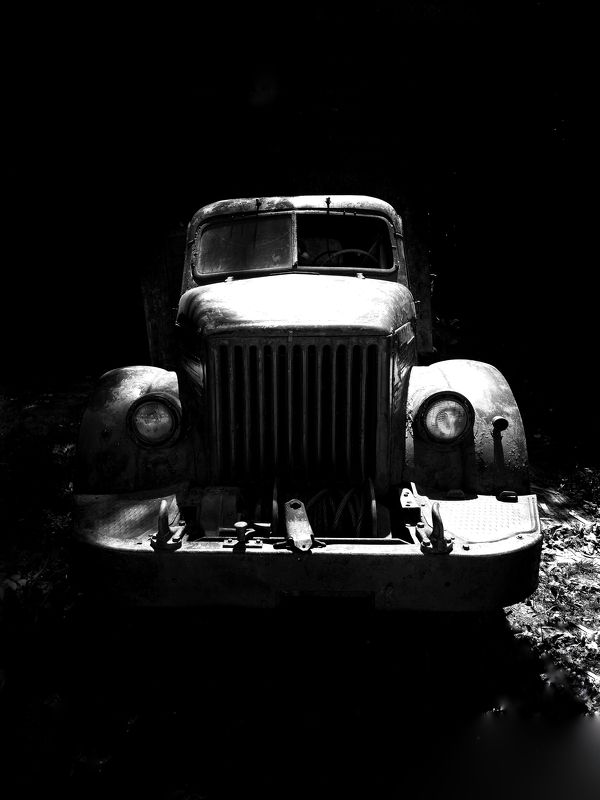 грузовик, тьма, прошлое Он приедет фото превью