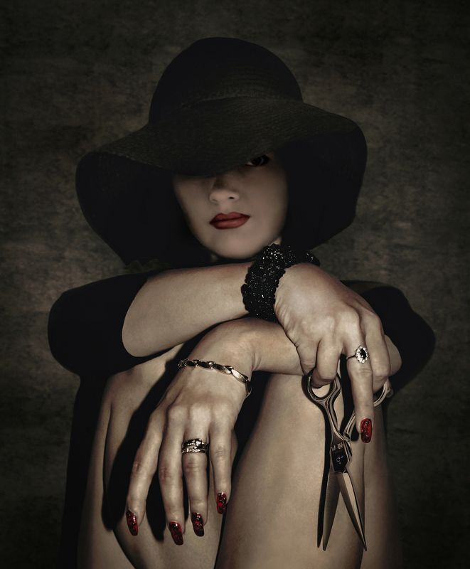 Женщина-вамп фото превью