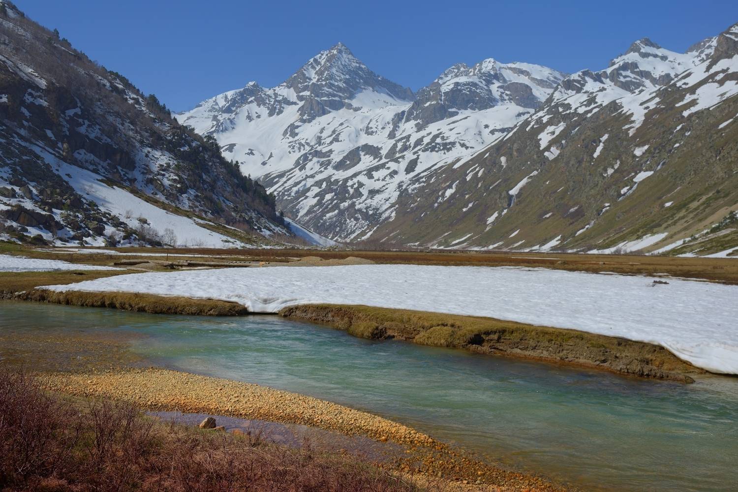 горы весна река узункол, Александр Жарников