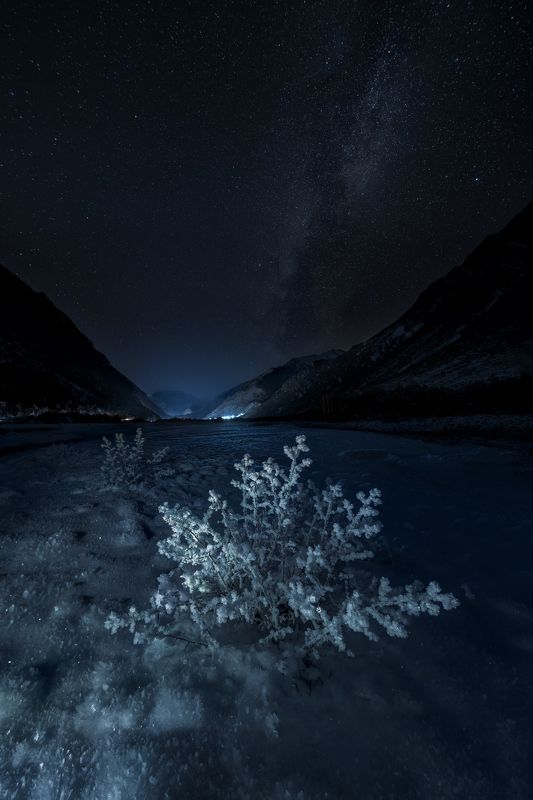 Ночь, горы, звезды, млечный путь, ночной пейзаж, астрофотография, кавказ, Приэльбрусье, снег, зима Ночные кристалы фото превью
