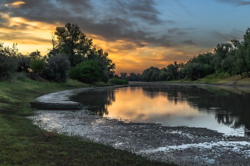 На озере фото превью
