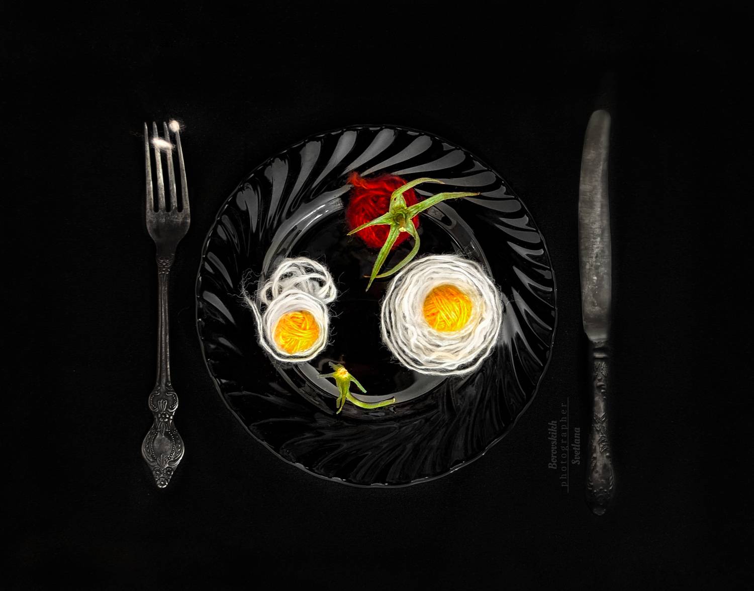 dark_photo, низкий ключ, flatlay, раскладка, концепт, минимализм, еда, art_photo, фото на телефон, Боровских Светлана