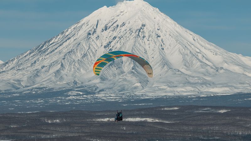 Над городом фото превью