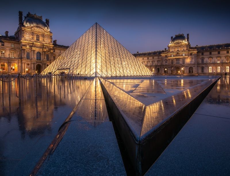 лувр, париж, франция, ночь, дождь, У Лувра фото превью