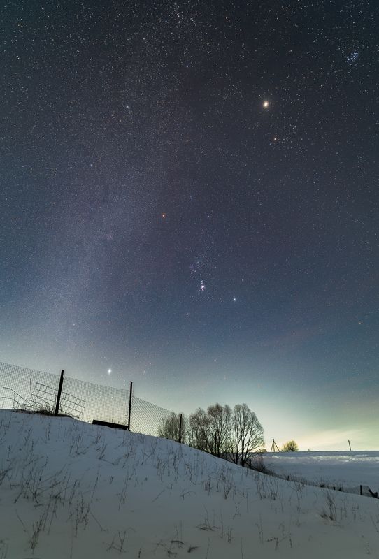 Россыпь звёзд окружения Ориона фото превью