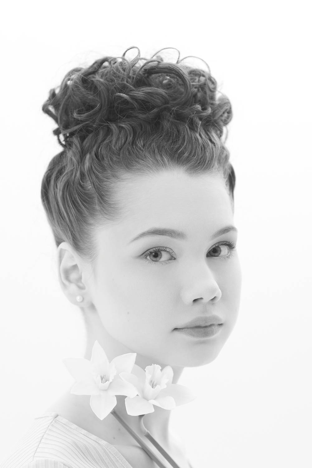 женский портрет, чернобелоефото, чбфото, студийноефото, цветы, нарцисс, portrait, black&white photo, flowers, Федоренко Мария