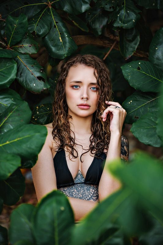 девушка тропики джунгли бикини Kate фото превью