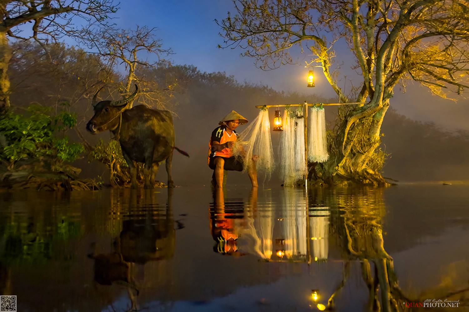 quanphoto, landscape, morning, sunlight, rays, reflection, fishing, fisherman, forest, rural, lagoon, vietnam, quanphoto